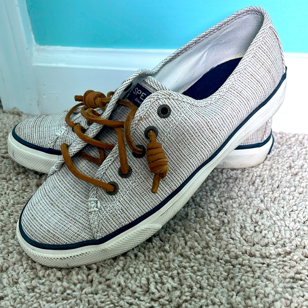 Women’s Sperry Topsider sneakers size 5.5